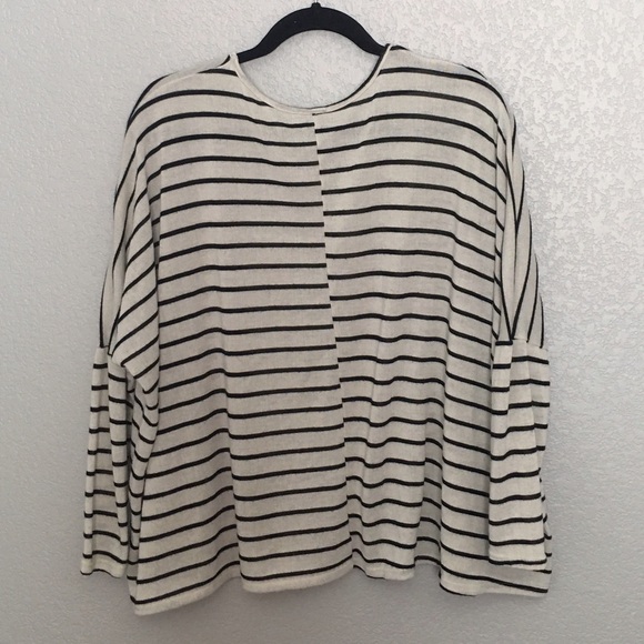 STRIPE BATWING TOP - Picture 3 of 5