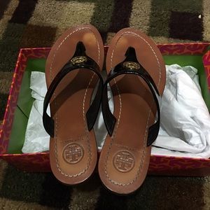 Tory Burch Sandals 👉🏽SOLD👈🏽🎉