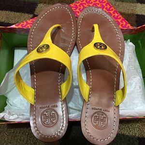 Tory Burch Sandals 👉🏽SOLD👈🏽🎉