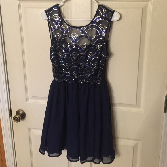 Short navy prom dress