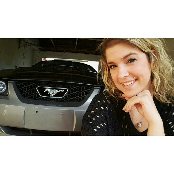 Meet your Posher, Teshia - Picture 2 of 4