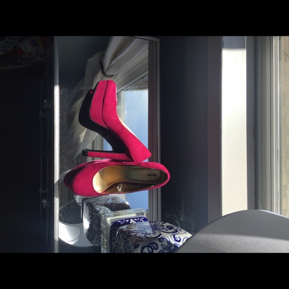 Fuchsia pumps - Picture 2 of 4