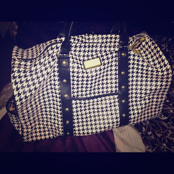 Nicole Miller Weekend Getaway Bag