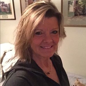 Meet your Posher, Deb