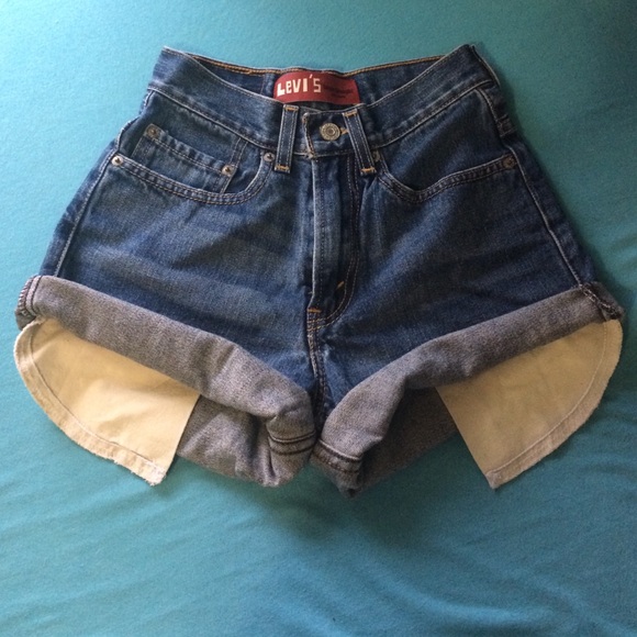 High waisted  Levi's shorts