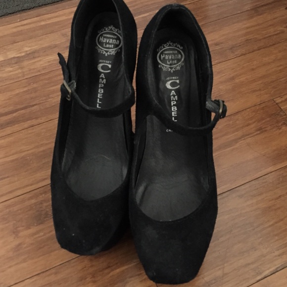 Black wedges- MUST GO