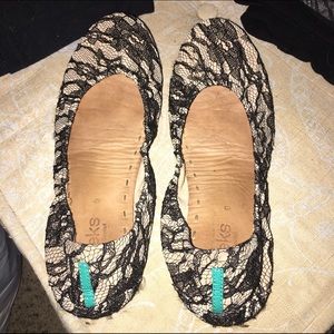Lace Tieks!