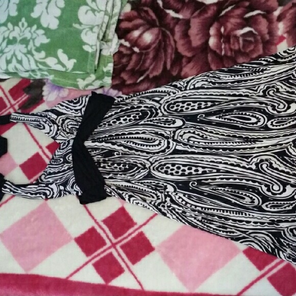 Long dress - Picture 3 of 3