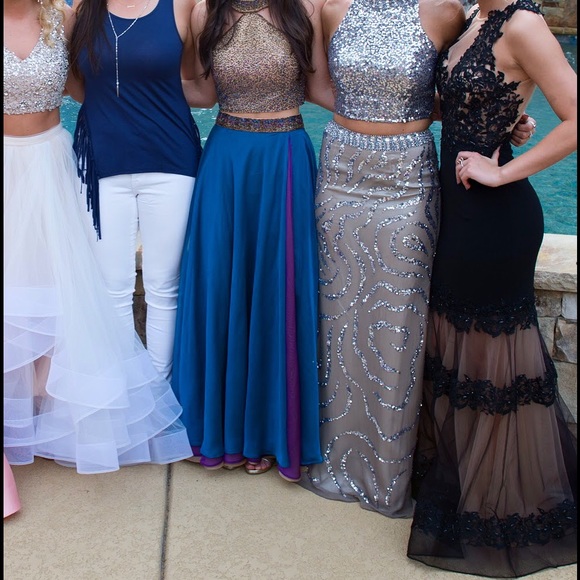 Prom dress - Picture 4 of 4