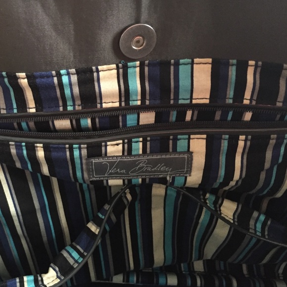 large Vera Bradley tote - Picture 4 of 4