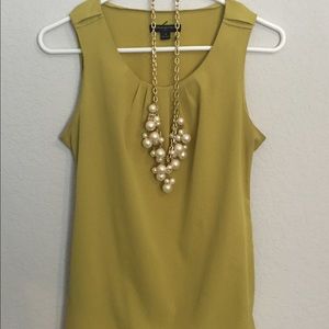 Banana Republic Pleated Sleeveless Blouse!