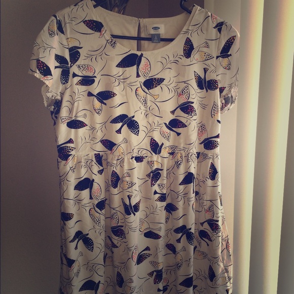 Adorable white w/ black bird babydoll style dress