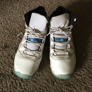 AIR JORDAN 11 RETRO BG - WHITE / LEGEND BLUE-BLACK