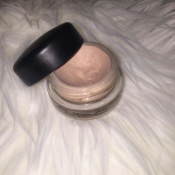 MAC Paint Pot in Painterly