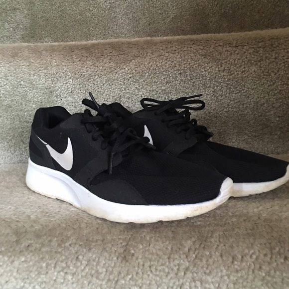 Nike Kaishis WOMENS 9
