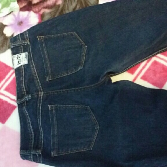 Blue jeans - Picture 2 of 4