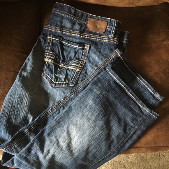 SOLD - Men's Buckle brand BKE Jeans. Seth style