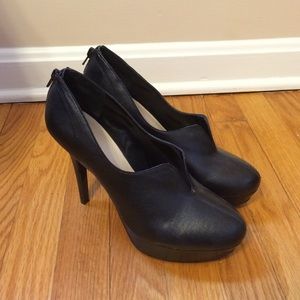 Nine West Black Leather Heels