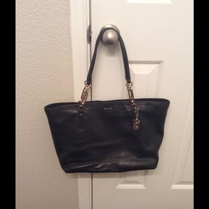Coach Madison E/W purse. Bnwot