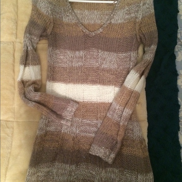 Rue 21 sweater with pockets - Picture 1 of 2
