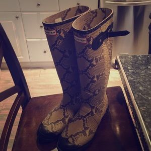Hunter - snakeskin pattern knee high boots
