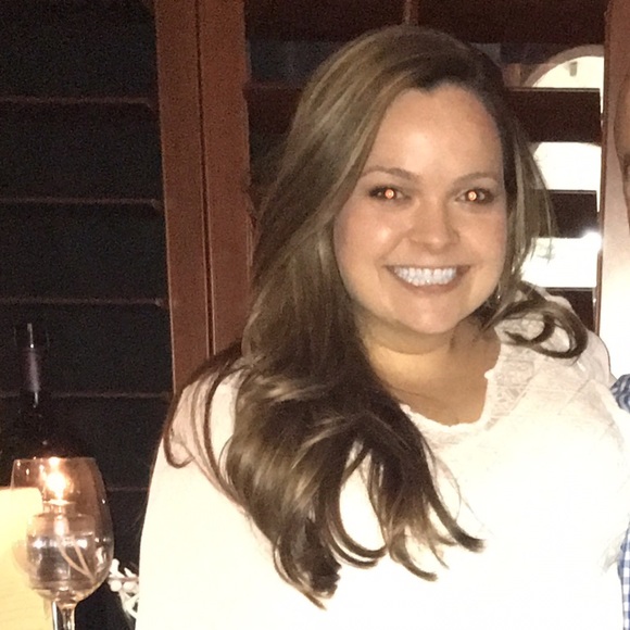 Meet your Posher, Caitlin
