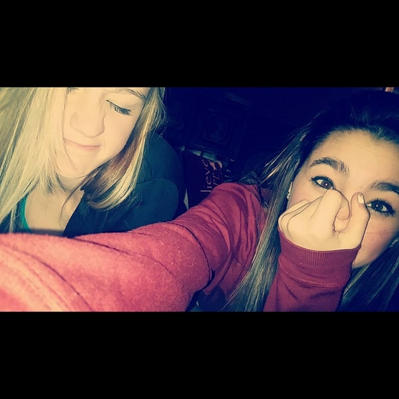 Meet your Posher, Hailey - Picture 1 of 1