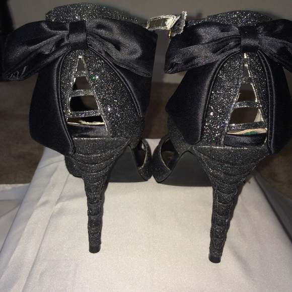 Steve Madden Luxe black sparkle heels - Picture 2 of 4