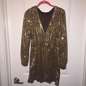 Long Sleeve Gold Sequins Dress
