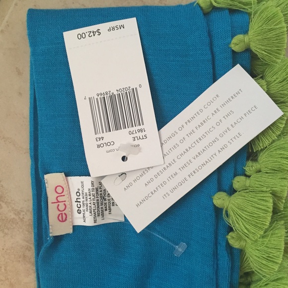 Echo Scarf - Picture 2 of 3