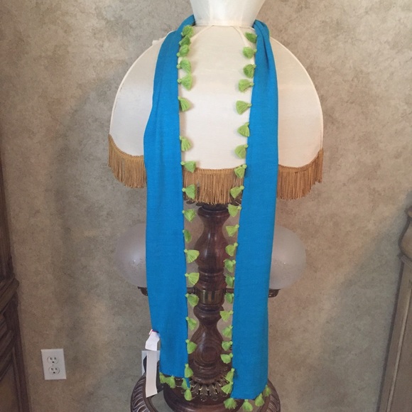 Echo Scarf - Picture 3 of 3