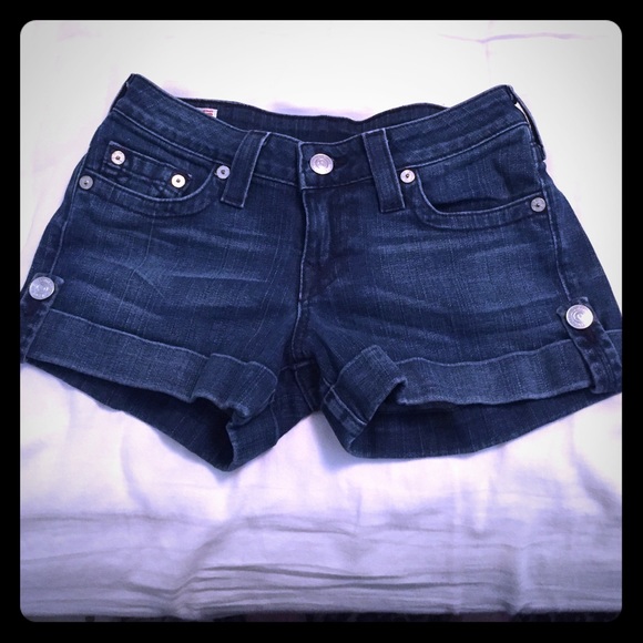 True Religion Pants - True Religion Cuffed Jean Shorts - size 28