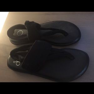 Black Yoga Sandals - Size 6