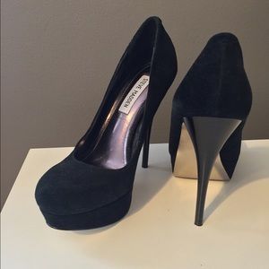Steve Madden Caryssa black suede pumps