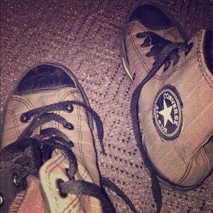 Converse high tops womens sz 7