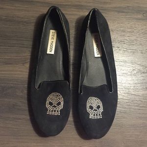 Steve Madden skull flats ( size 8 )