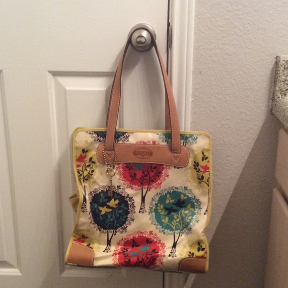 Fossil tote