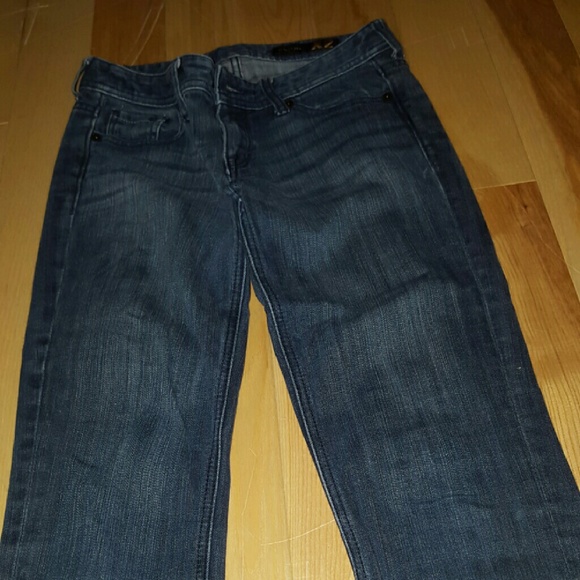 Dark Wash Capris