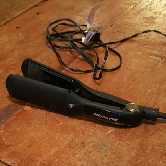 **BabylissPro Straightener**