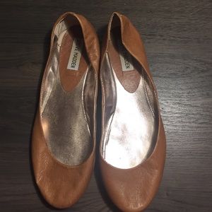 Steve Madden tan flats