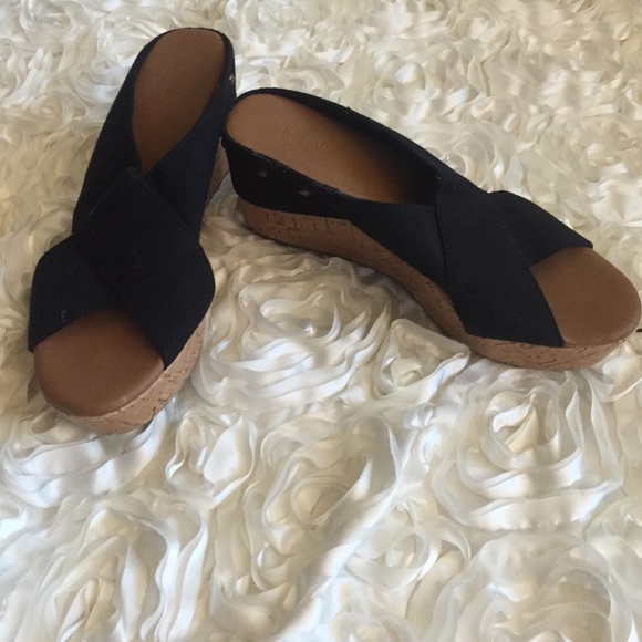 Black Sandal Wedges
