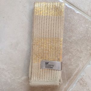 GAP Scarf