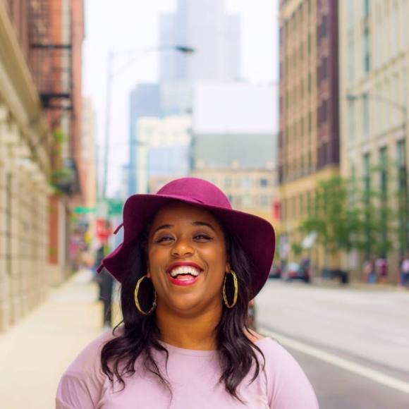 Meet your Posher, Tylena - Picture 1 of 1