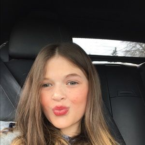 Meet your Posher, Dona