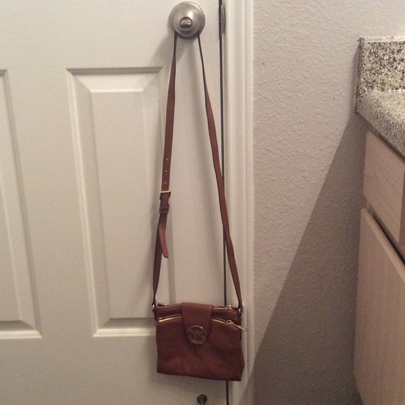 Michael Kors Fulton cross body purse