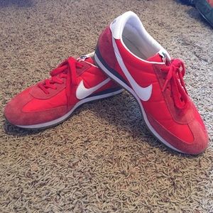 Nike Retro Style Sneakers