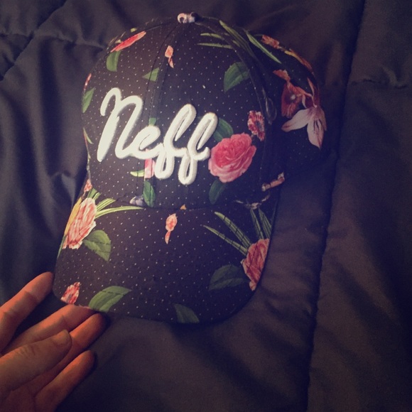 Beautiful neff hat never worn