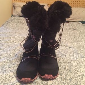 Black and pink timberland snow boots leather nylon