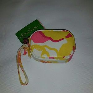 Lilly Pulitzer small blossom wristlet
