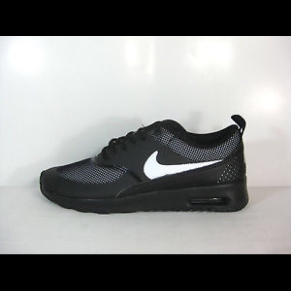 Women's Nike Air Max Thea - Picture 3 of 4